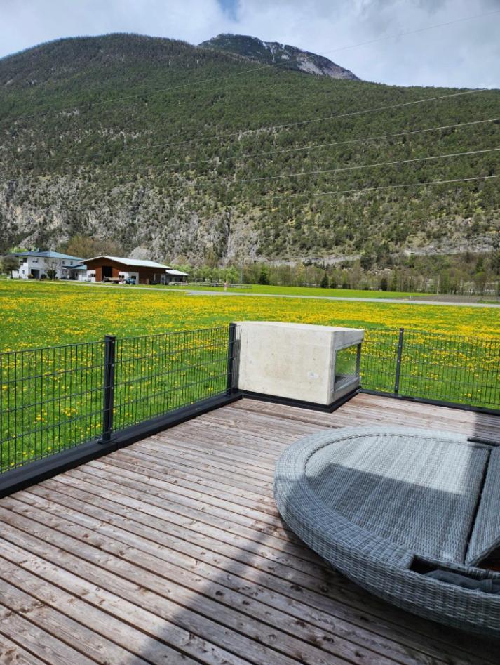 Deluxefort Fuer 10 Gaeste Mit Eigenem Whirlpool Und Fasssauna Imst Exteriér fotografie