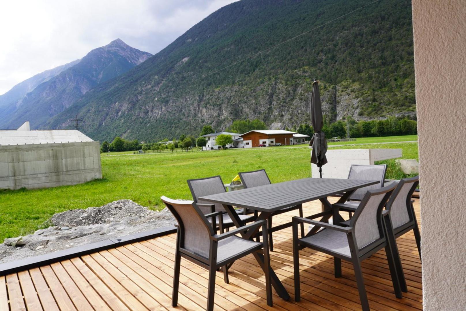 Deluxefort Fuer 10 Gaeste Mit Eigenem Whirlpool Und Fasssauna Imst Exteriér fotografie